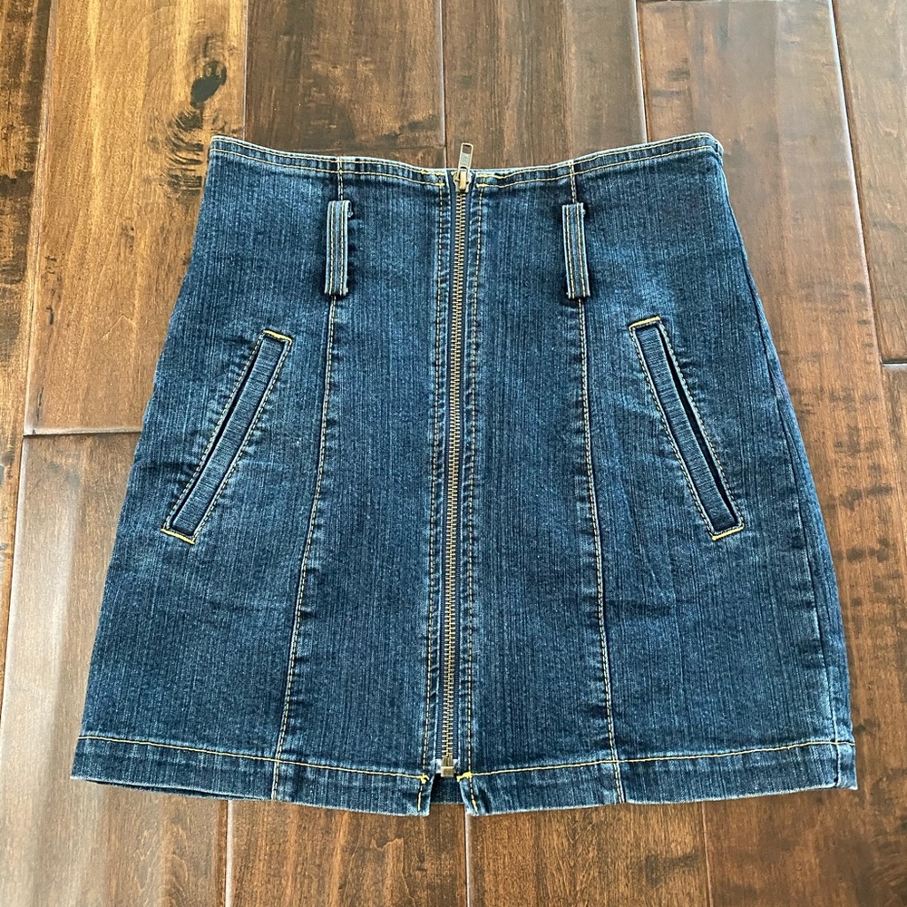LF Mini Denim Skirt w Zipper